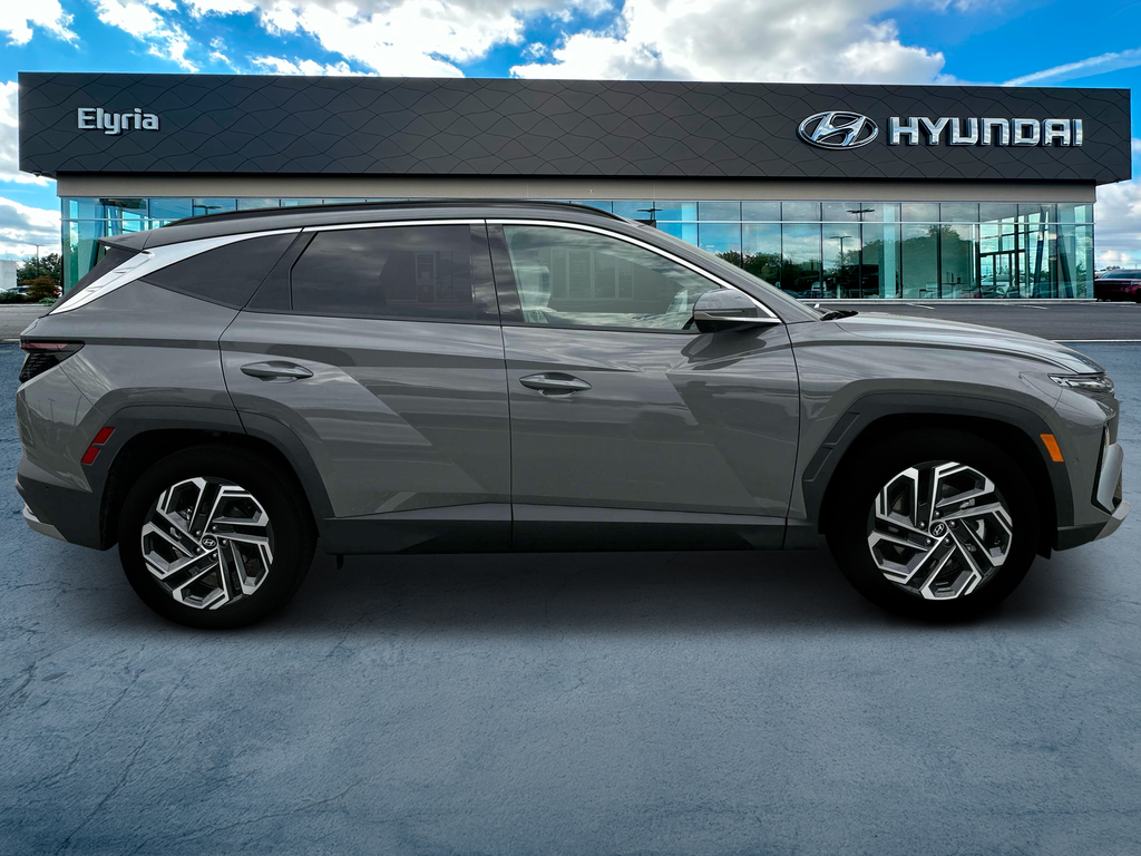 new 2025 Hyundai Tucson car, priced at $42,114