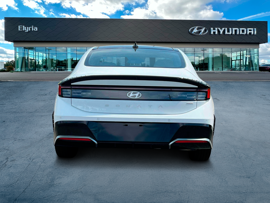 new 2025 Hyundai Sonata Hybrid car, priced at $39,700