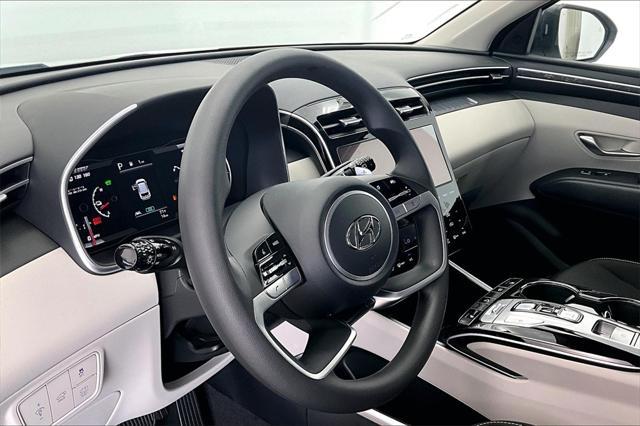 new 2024 Hyundai TUCSON Hybrid car, priced at $32,805