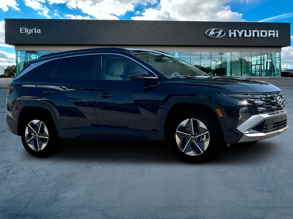new 2025 Hyundai TUCSON Hybrid car, priced at $37,628