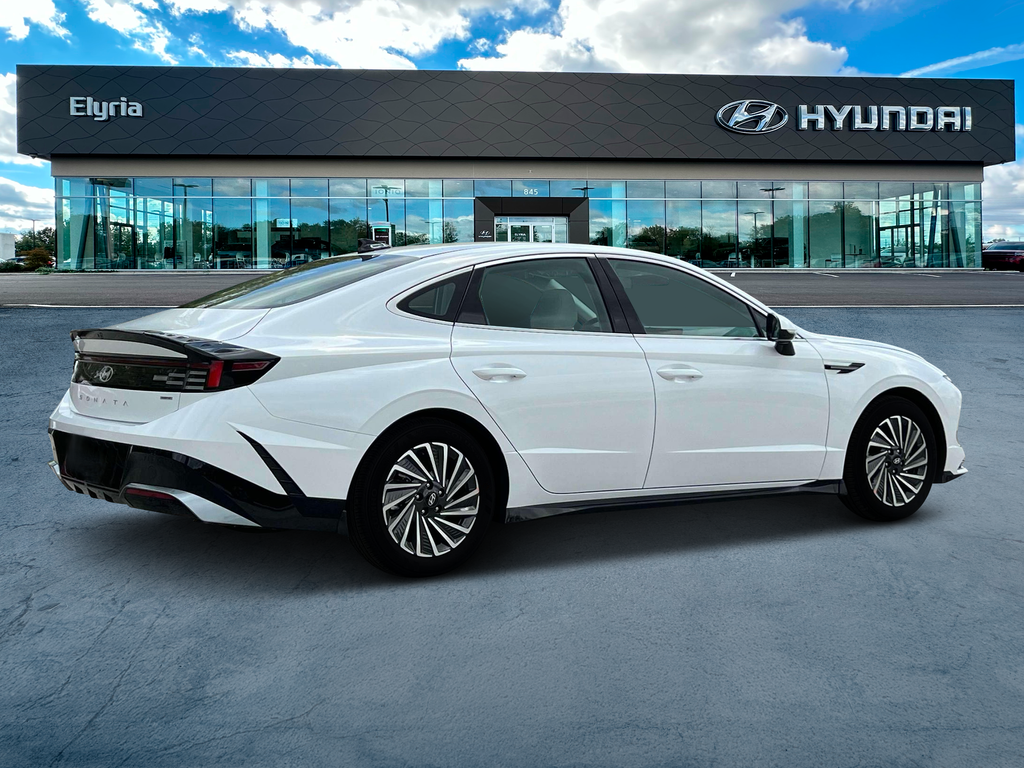 new 2025 Hyundai Sonata Hybrid car, priced at $33,415