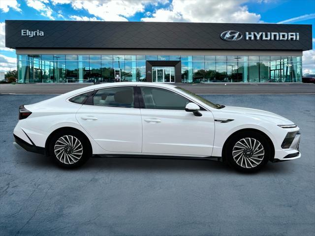new 2025 Hyundai Sonata Hybrid car, priced at $31,710