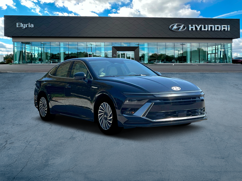 new 2025 Hyundai Sonata Hybrid car, priced at $32,690