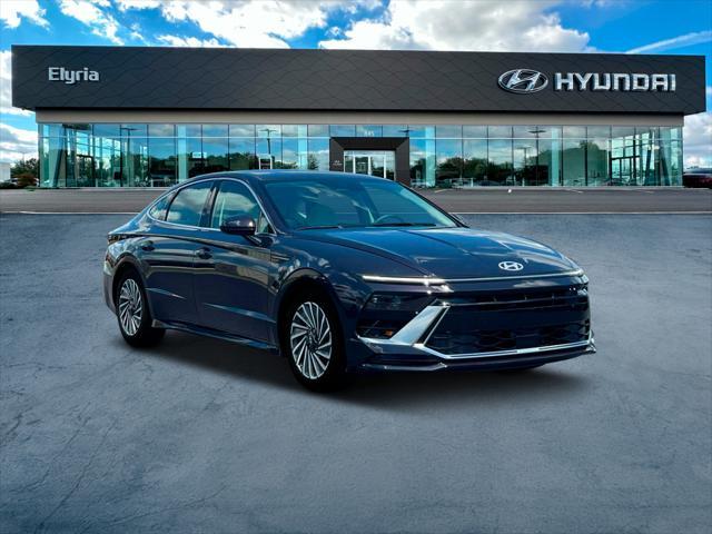 new 2025 Hyundai Sonata Hybrid car, priced at $31,253