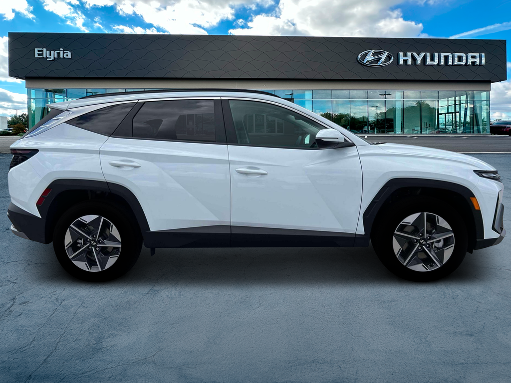 new 2025 Hyundai Tucson Hybrid car, priced at $38,905