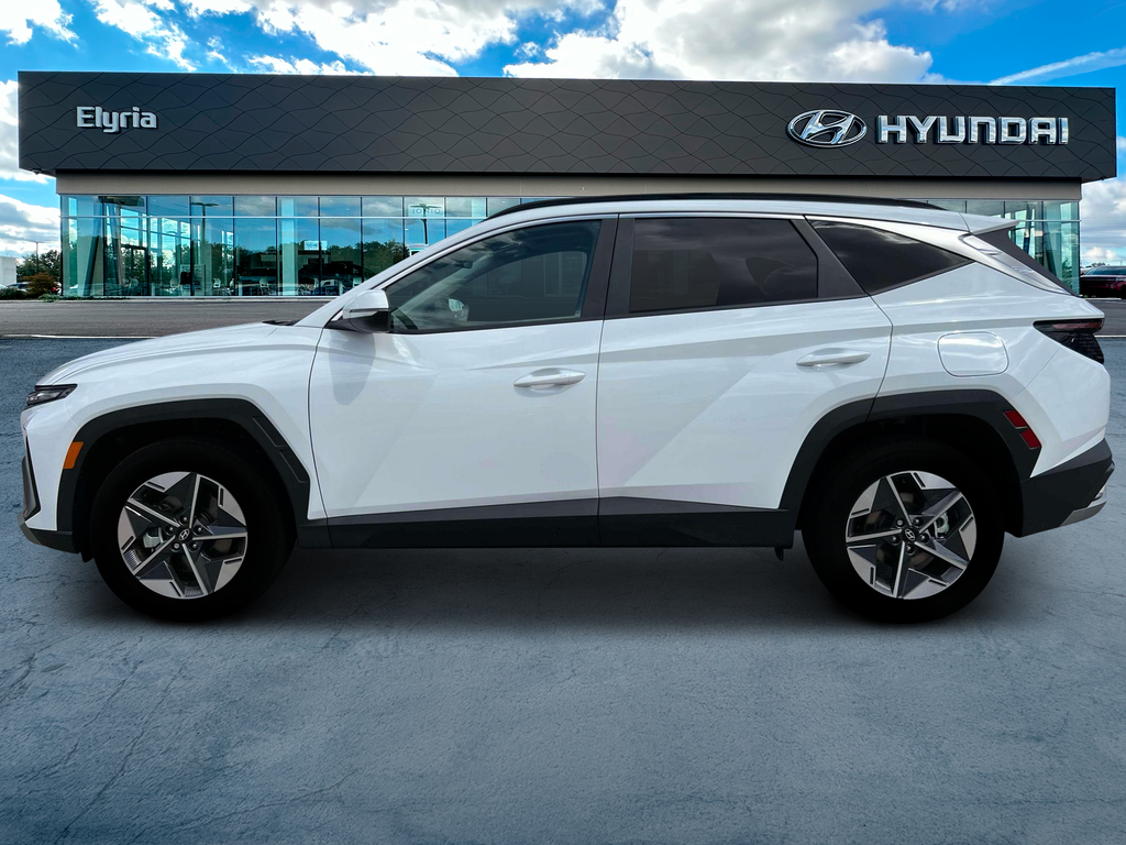 new 2025 Hyundai Tucson Hybrid car, priced at $38,905