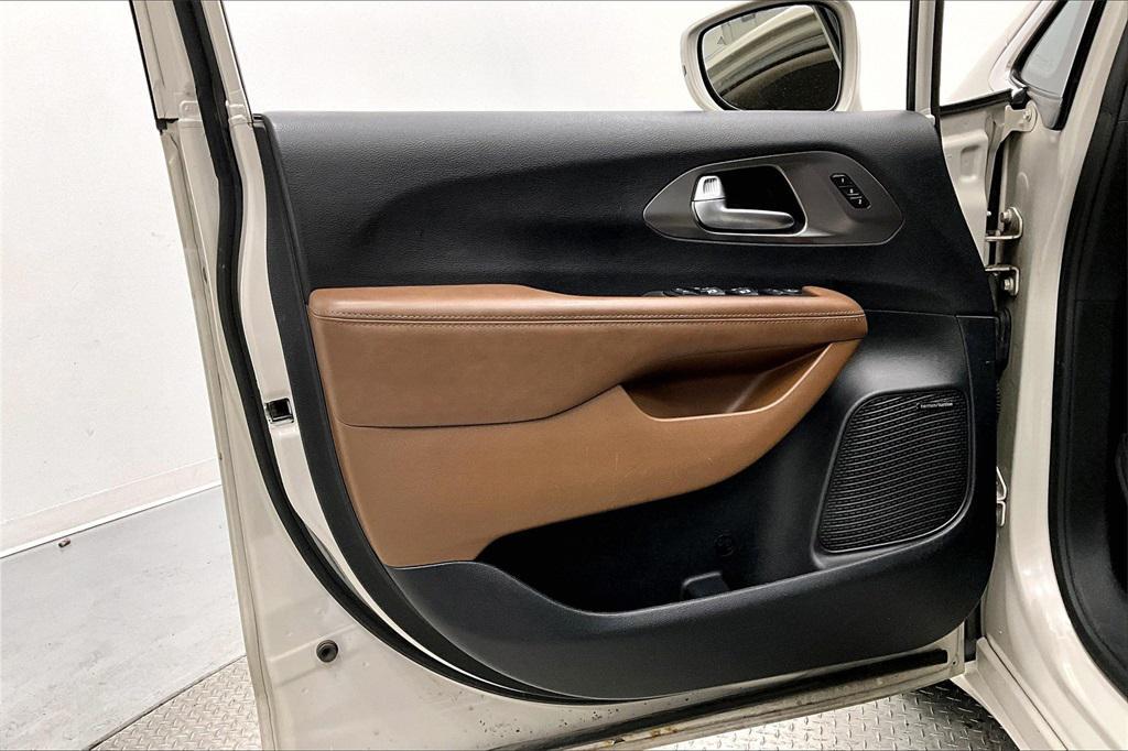used 2017 Chrysler Pacifica car, priced at $12,640