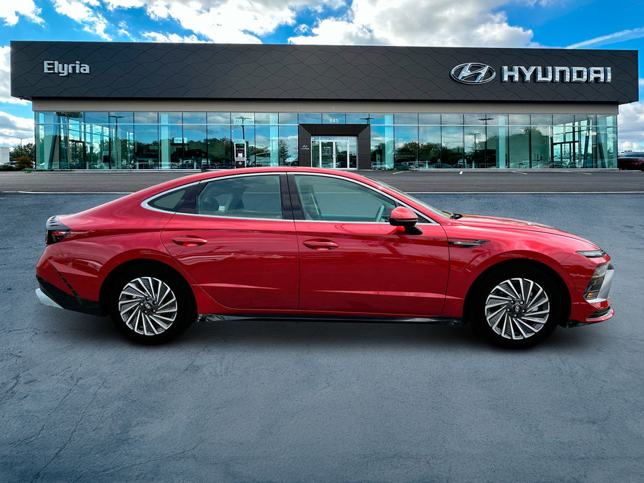 new 2025 Hyundai Sonata Hybrid car, priced at $39,730