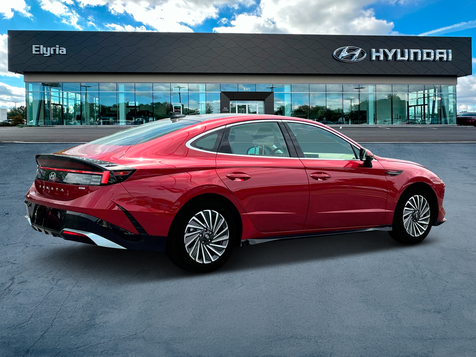 new 2025 Hyundai Sonata Hybrid car, priced at $39,730