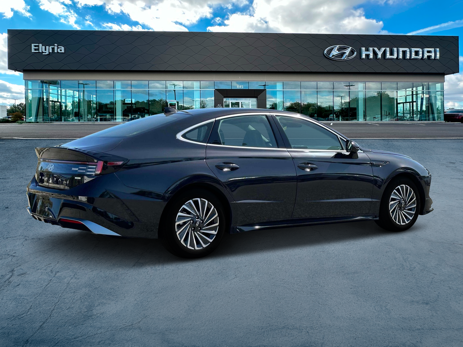 new 2025 Hyundai Sonata Hybrid car, priced at $39,140