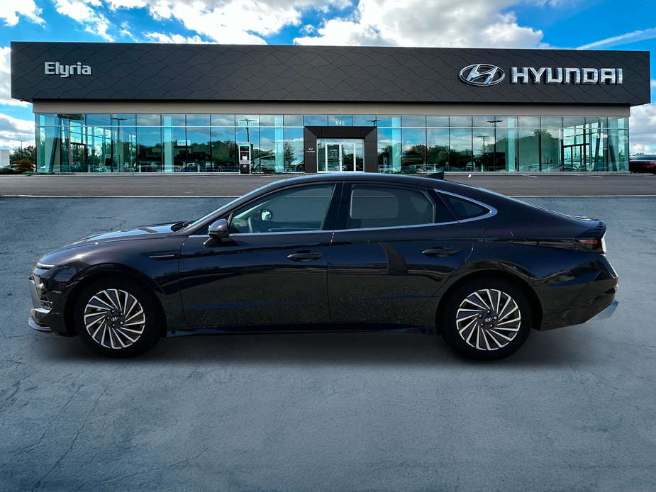 new 2025 Hyundai Sonata Hybrid car, priced at $39,140