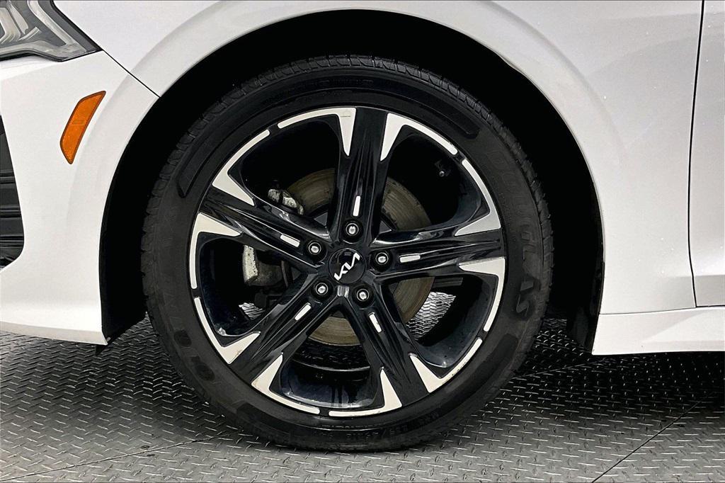 used 2024 Kia K5 car, priced at $22,337