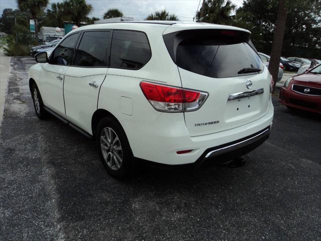 used 2014 Nissan Pathfinder car, priced at $7,995