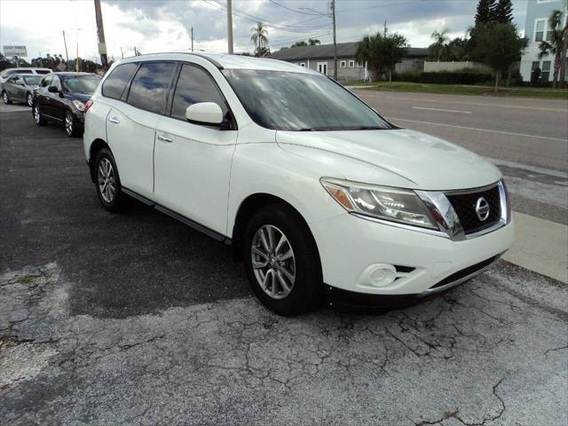 used 2014 Nissan Pathfinder car, priced at $7,995