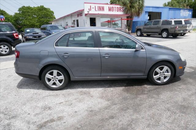 used 2009 Volkswagen Jetta car, priced at $5,495