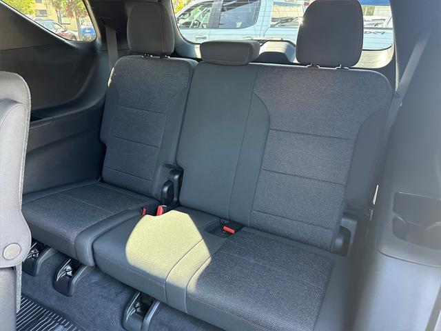 used 2024 Chevrolet Traverse car, priced at $42,990