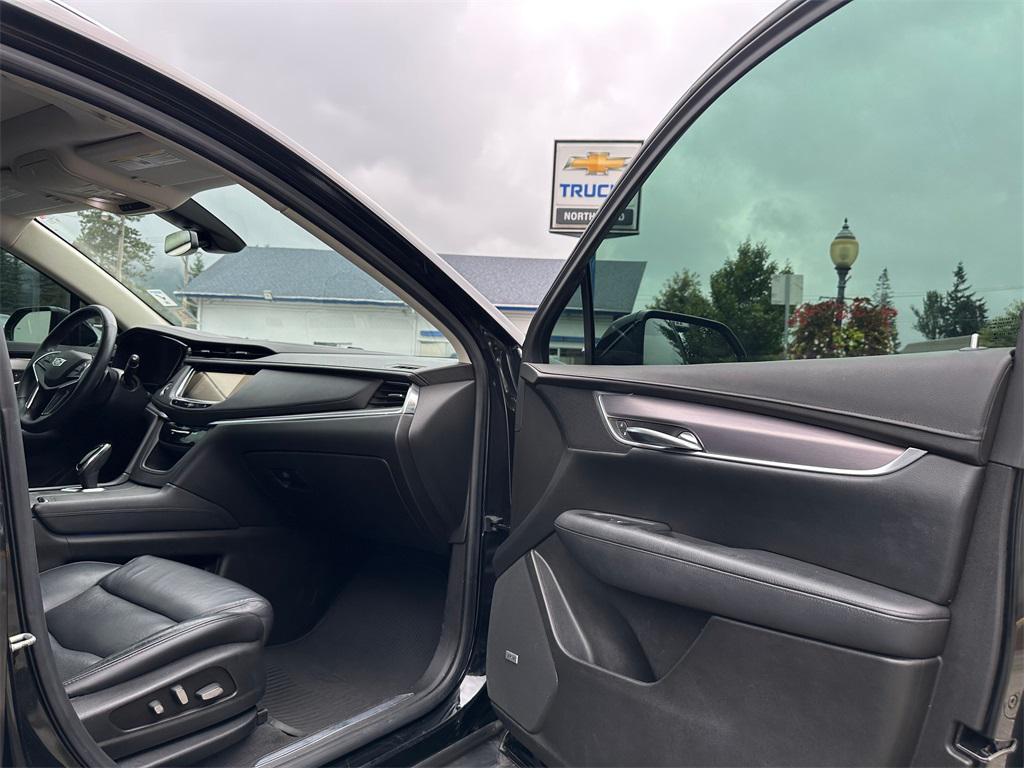 used 2017 Cadillac XT5 car, priced at $14,931