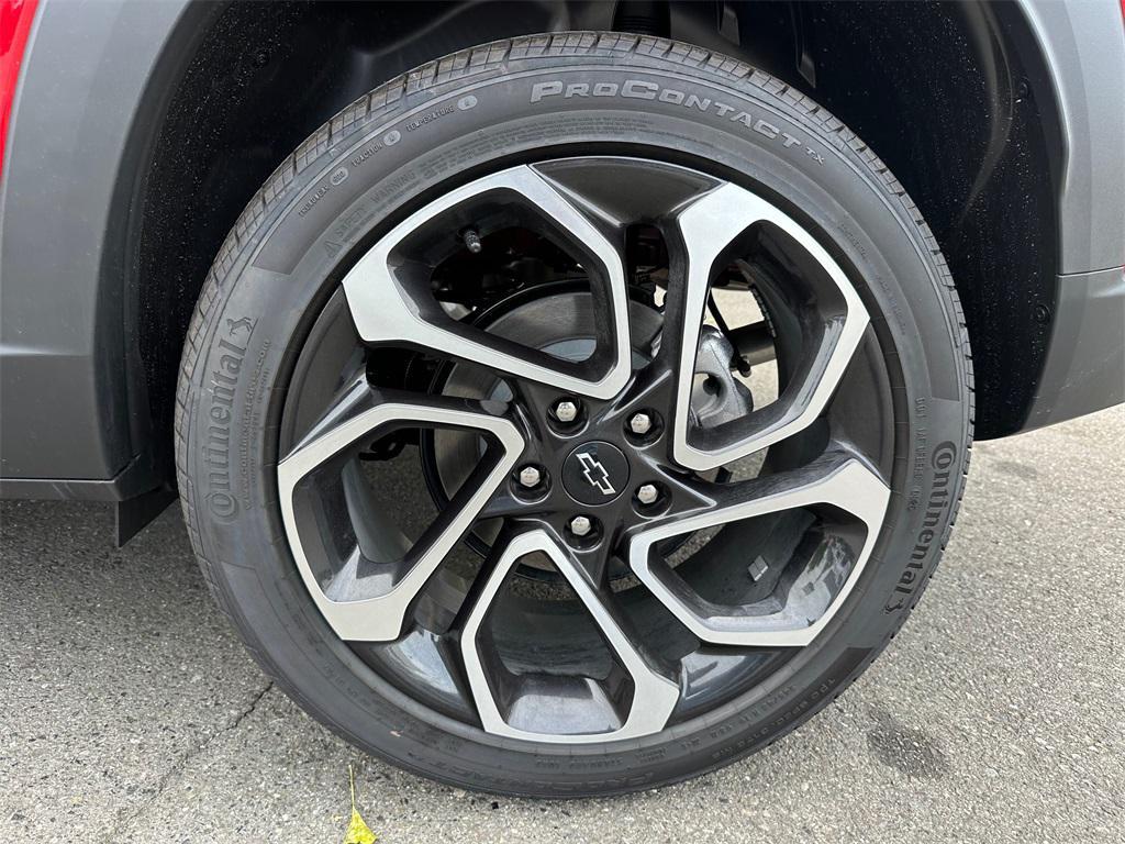 new 2026 Chevrolet Trax car, priced at $27,735