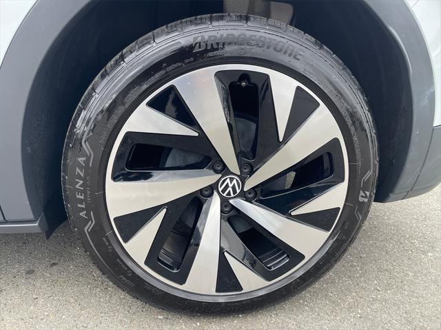 used 2022 Volkswagen ID.4 car, priced at $28,931