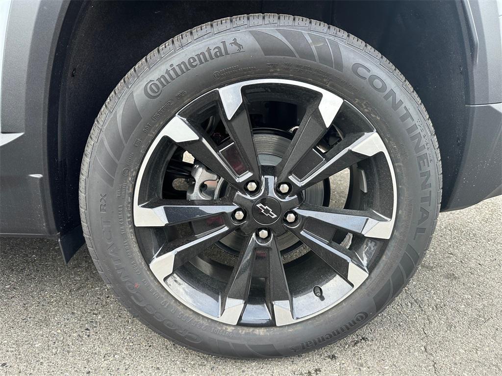 new 2026 Chevrolet Equinox car, priced at $34,390