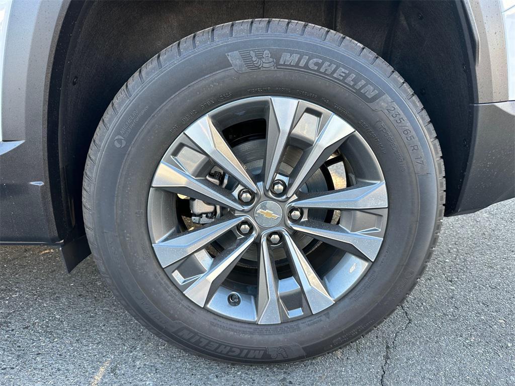 new 2026 Chevrolet Equinox car, priced at $29,920