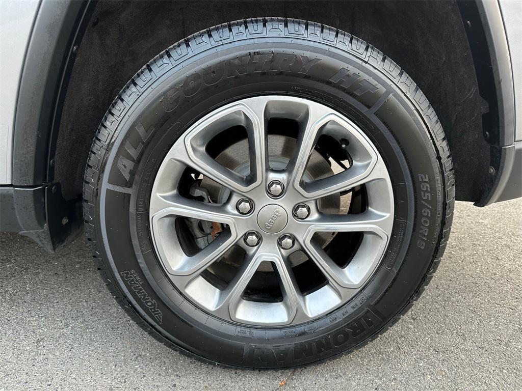 used 2015 Jeep Grand Cherokee car, priced at $9,500