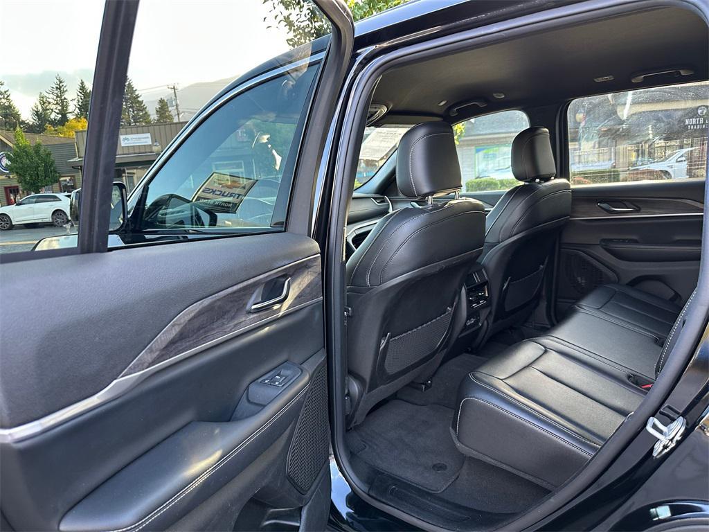 used 2024 Jeep Grand Cherokee car, priced at $34,990