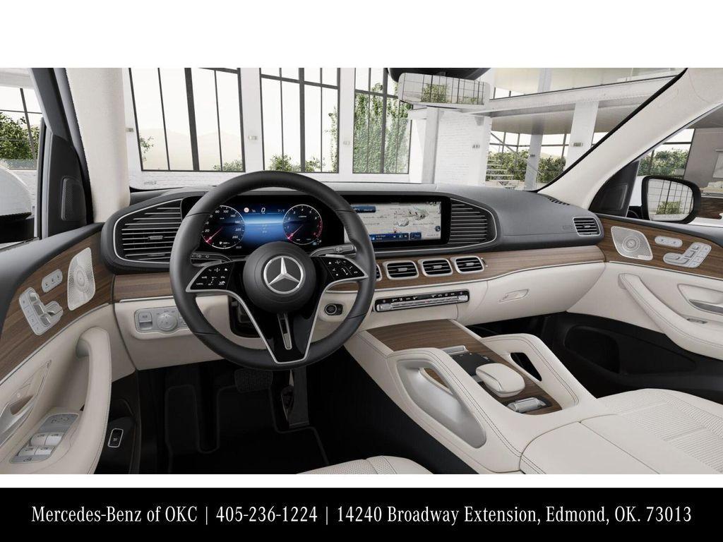 new 2025 Mercedes-Benz GLS 450 car