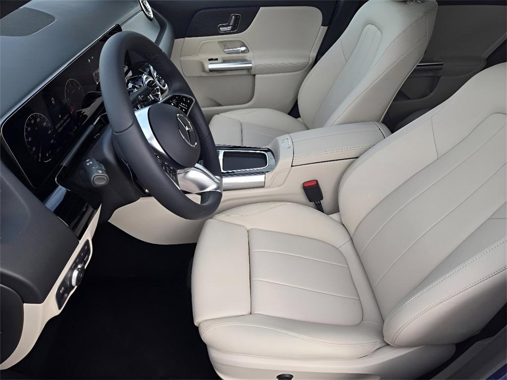 used 2025 Mercedes-Benz GLA 250 car, priced at $42,400