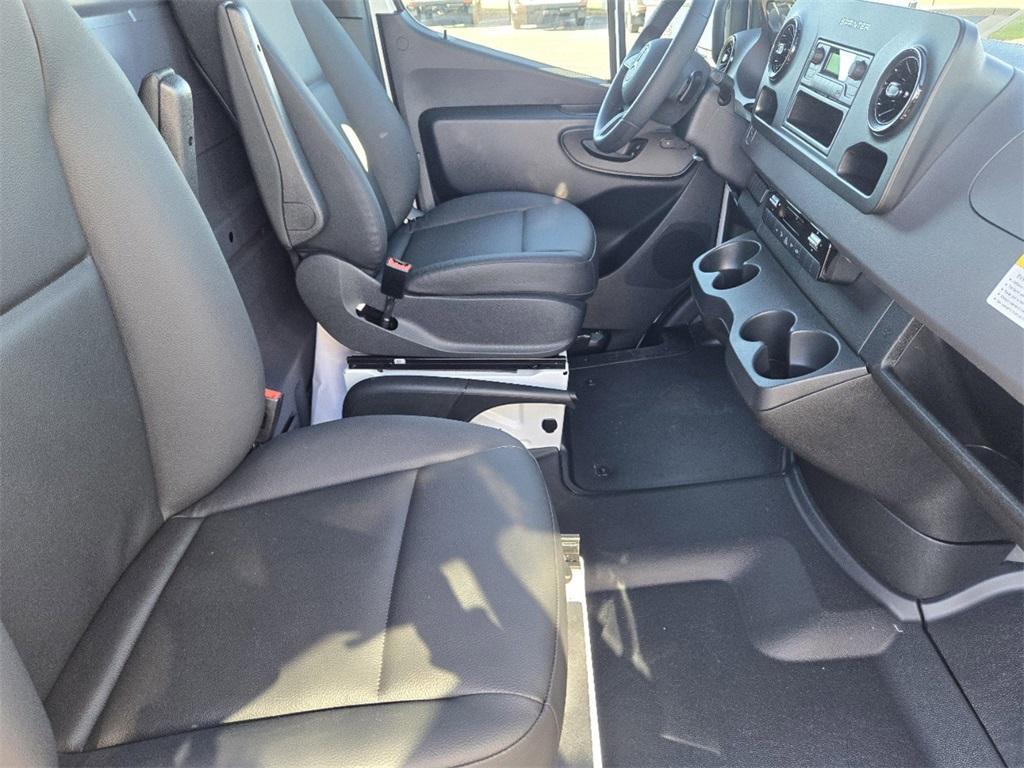 new 2025 Mercedes-Benz Sprinter 2500 car, priced at $68,684