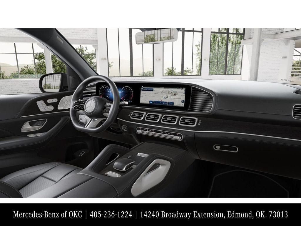 new 2025 Mercedes-Benz GLS 580 car