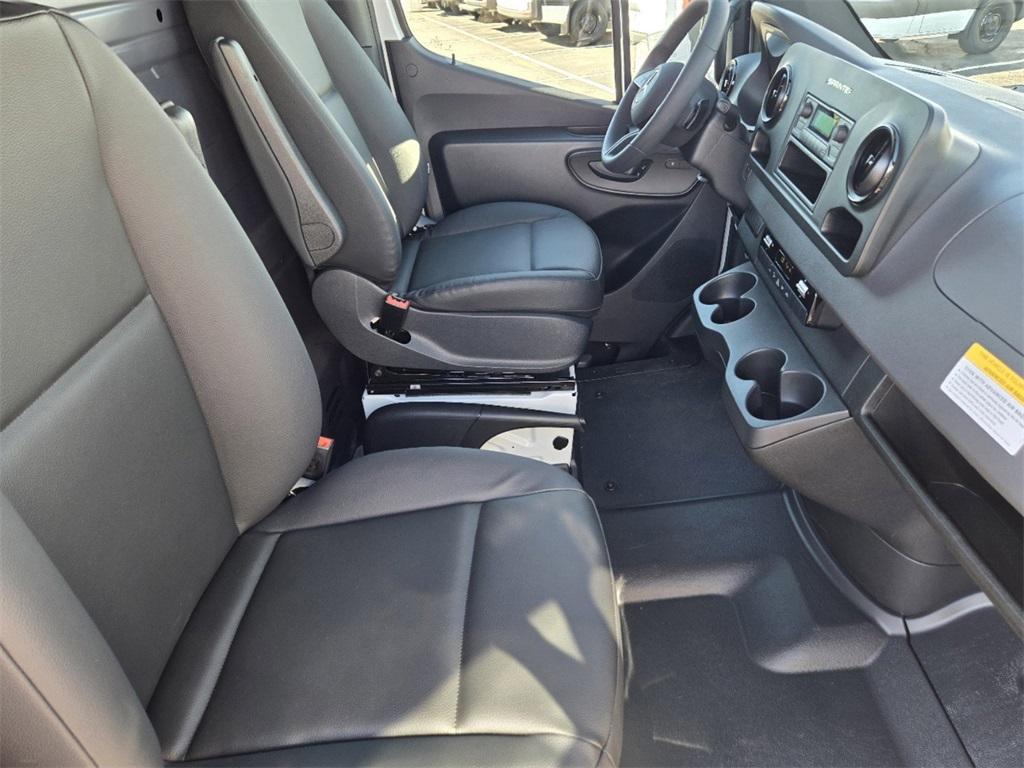new 2025 Mercedes-Benz Sprinter 2500 car, priced at $68,684