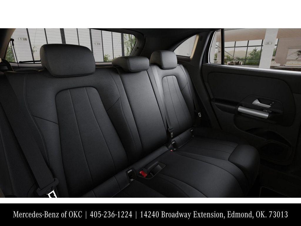 new 2025 Mercedes-Benz GLA 250 car, priced at $44,345