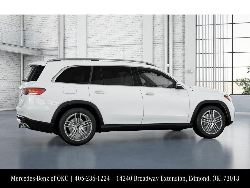 new 2025 Mercedes-Benz GLS 450 car