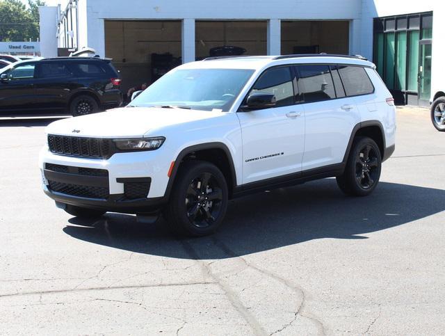 new 2024 Jeep Grand Cherokee L car, priced at $44,005