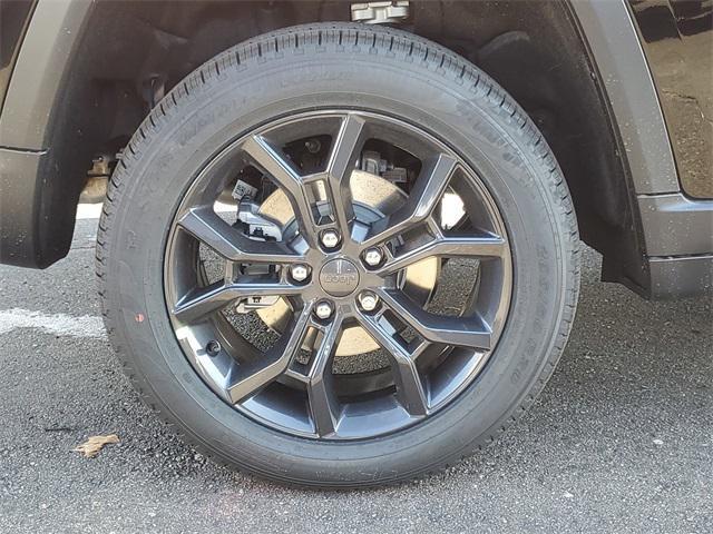 new 2025 Jeep Grand Cherokee car, priced at $44,308