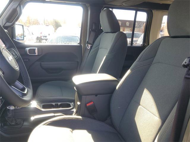 new 2026 Jeep Wrangler car, priced at $46,731