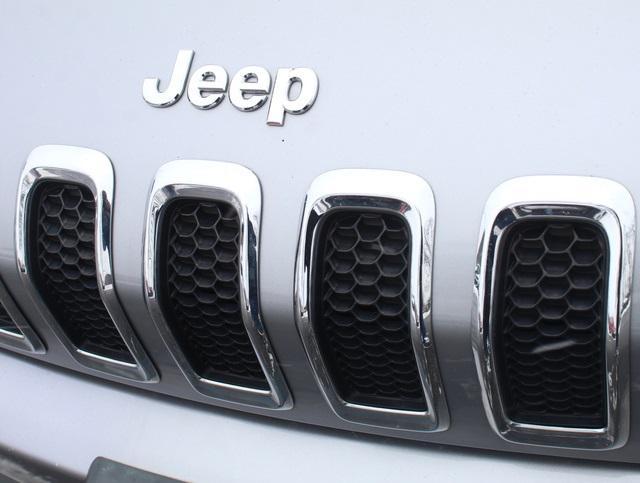 used 2014 Jeep Cherokee car, priced at $8,500