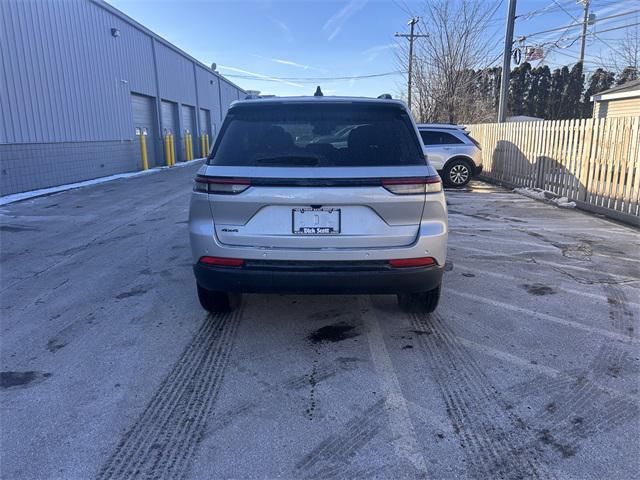 new 2025 Jeep Grand Cherokee car, priced at $42,221