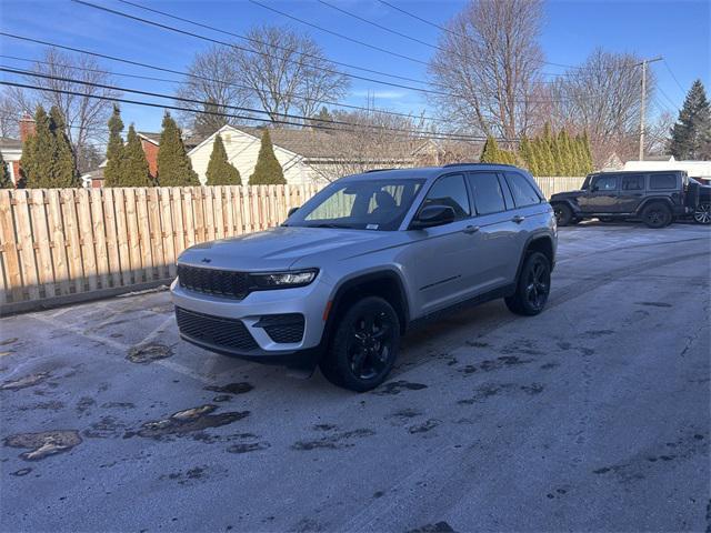 new 2025 Jeep Grand Cherokee car, priced at $42,221