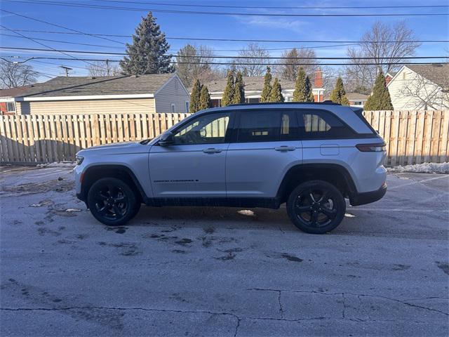 new 2025 Jeep Grand Cherokee car, priced at $42,221