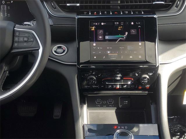 new 2025 Jeep Grand Cherokee car, priced at $37,067