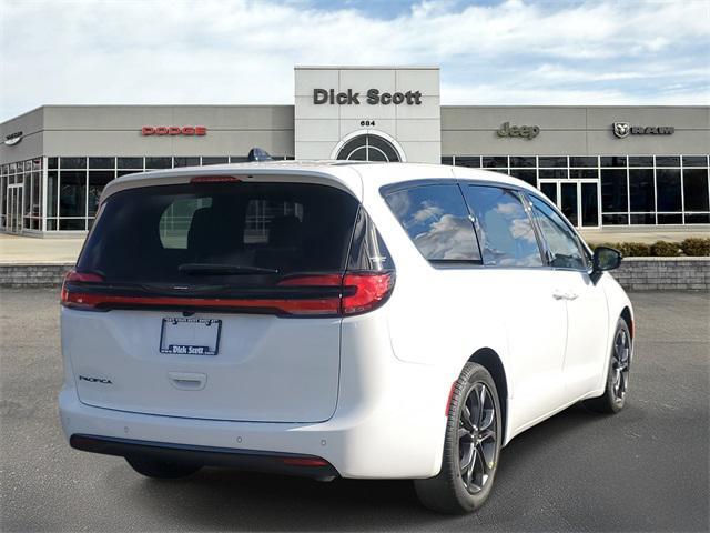 new 2026 Chrysler Pacifica car, priced at $40,467