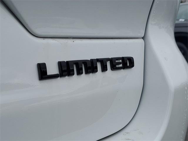 new 2025 Jeep Grand Cherokee car, priced at $43,426