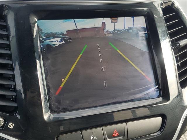 used 2019 Jeep Cherokee car, priced at $20,250