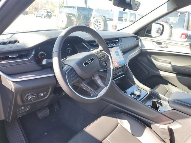new 2025 Jeep Grand Cherokee car, priced at $41,605