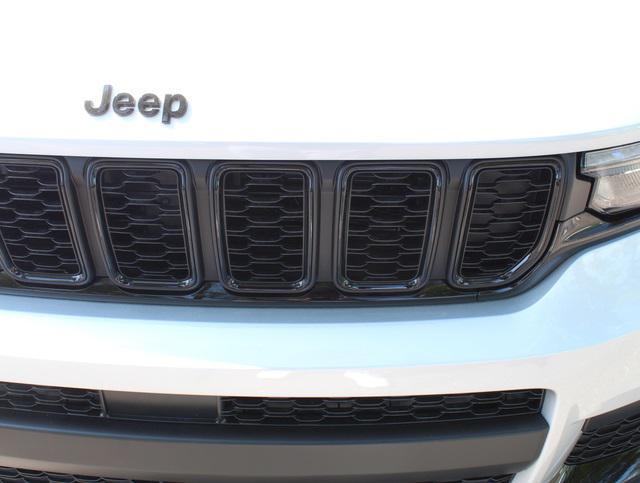 new 2025 Jeep Grand Cherokee car, priced at $47,405