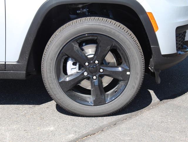 new 2025 Jeep Grand Cherokee car, priced at $47,405