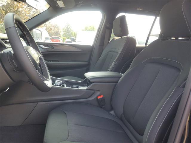 new 2025 Jeep Grand Cherokee car, priced at $37,918