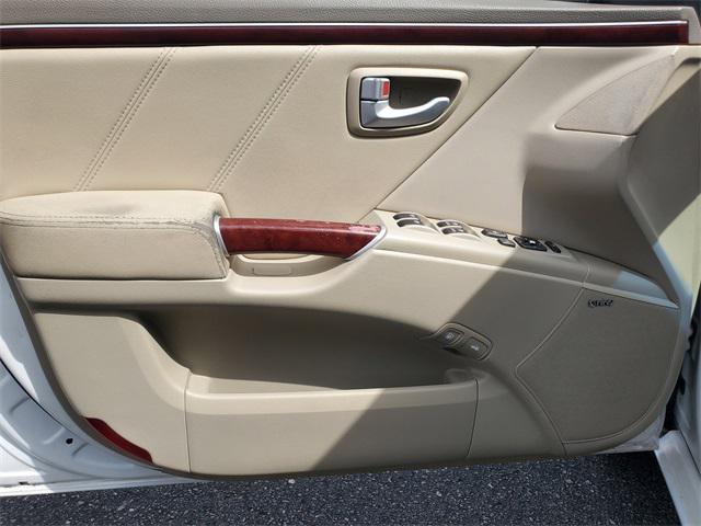 used 2008 Hyundai Azera car, priced at $3,500